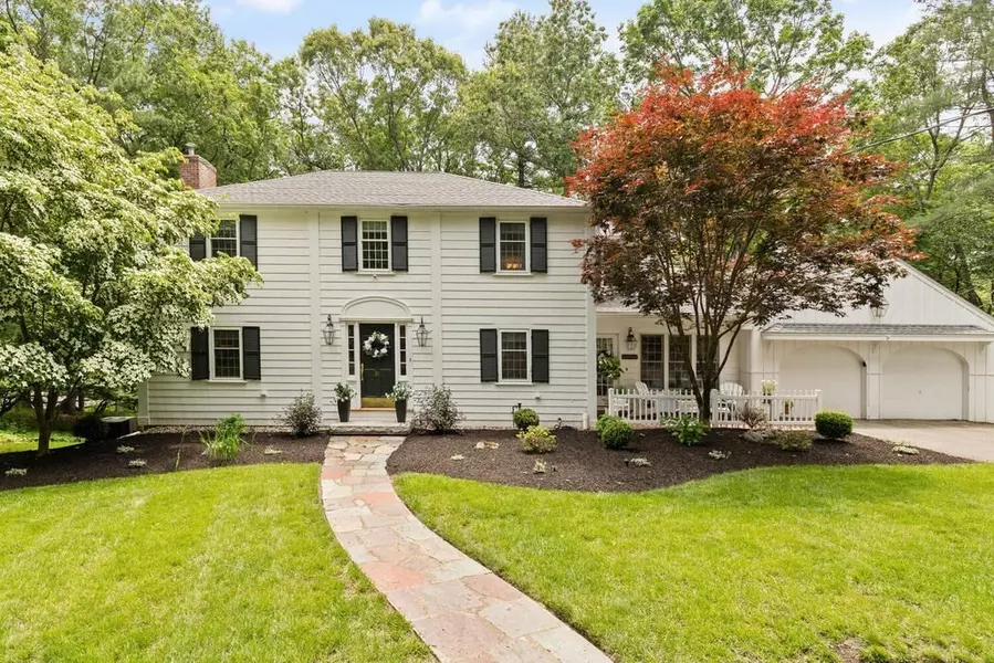 31 Apple Hill Lane, Lynnfield, MA 01940