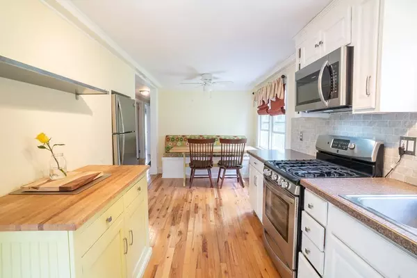 Fairhaven, MA 02719,18 Eddy St