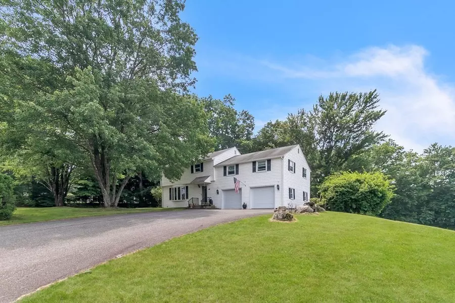 577 Lyon, Ludlow, MA 01056