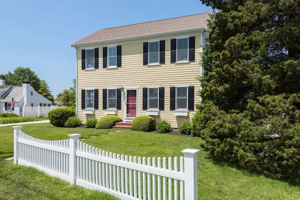 84 Bank Street, Harwich, MA 02646