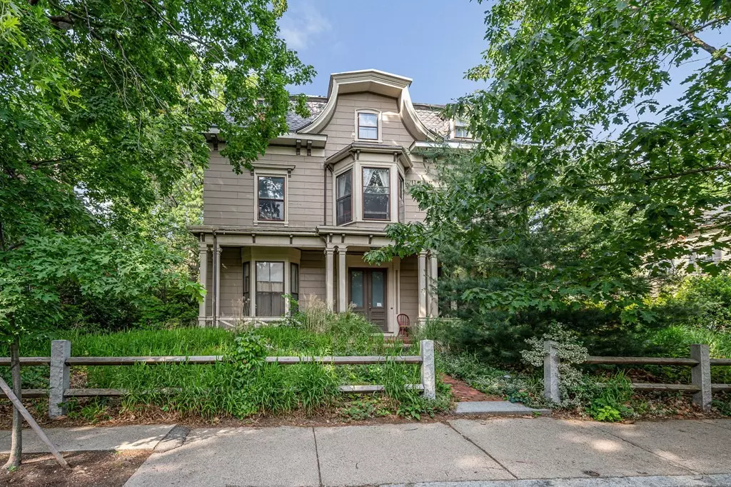 Brookline, MA 02446,71 Harvard Ave