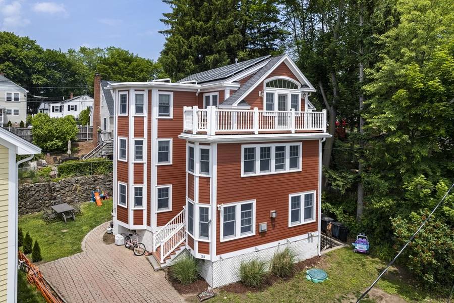 22 Hobart Ave., Beverly, MA 01915