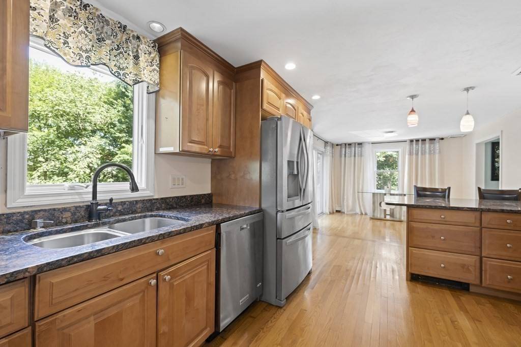 Grafton, MA 01536,4 Institute Rd