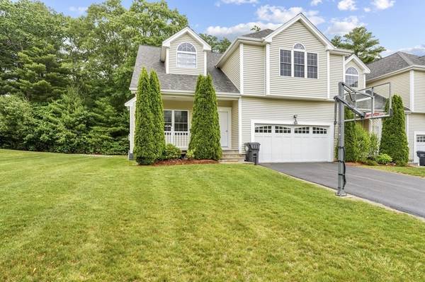 41 Nazneen Circle #41, Hopkinton, MA 01748