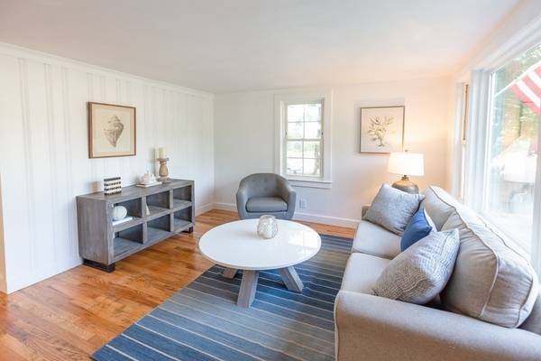 1 Thomas St, Kingston, MA 02364