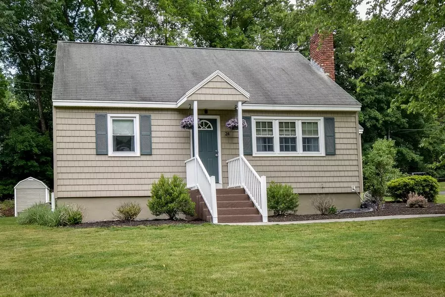 24 Collins Dr, Hudson, MA 01749