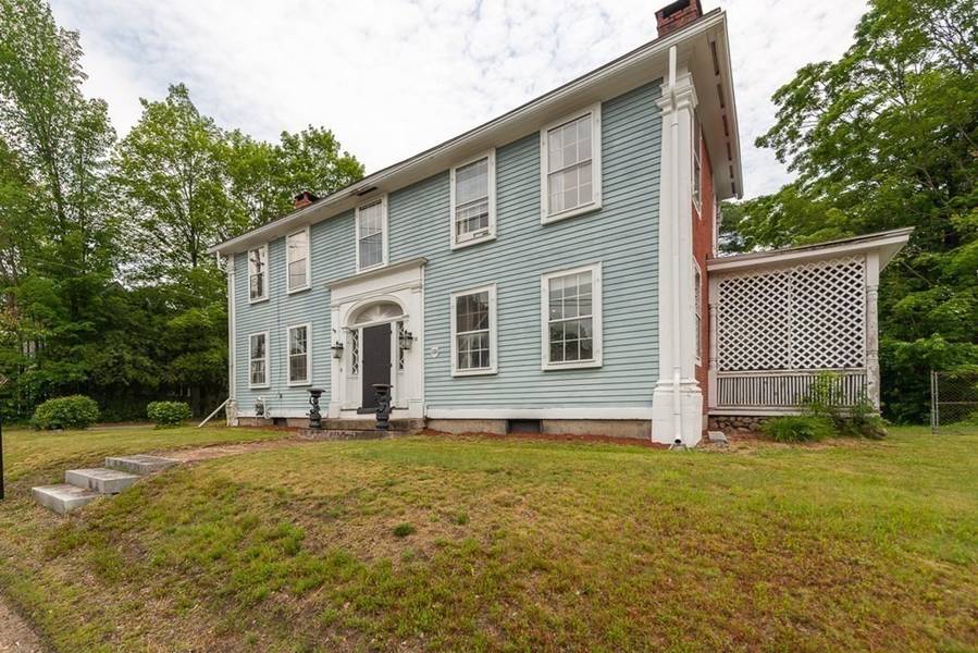 14 Townsend St, Pepperell, MA 01463