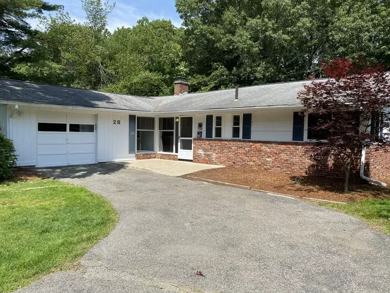 28 Savoy Rd, Framingham, MA 01701