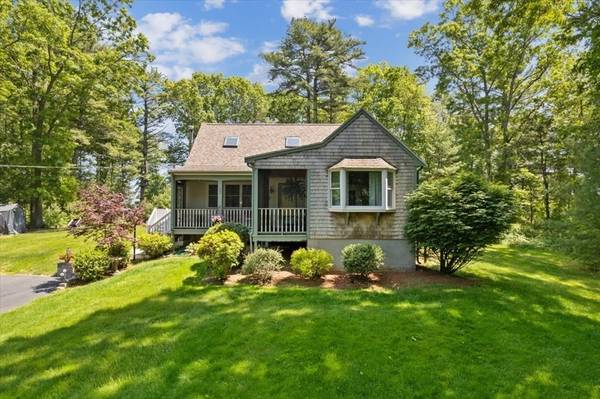 33 Stone Street, Middleboro, MA 02346