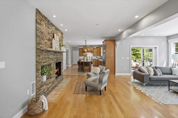 Lynnfield, MA 01940,30 Grey Lane