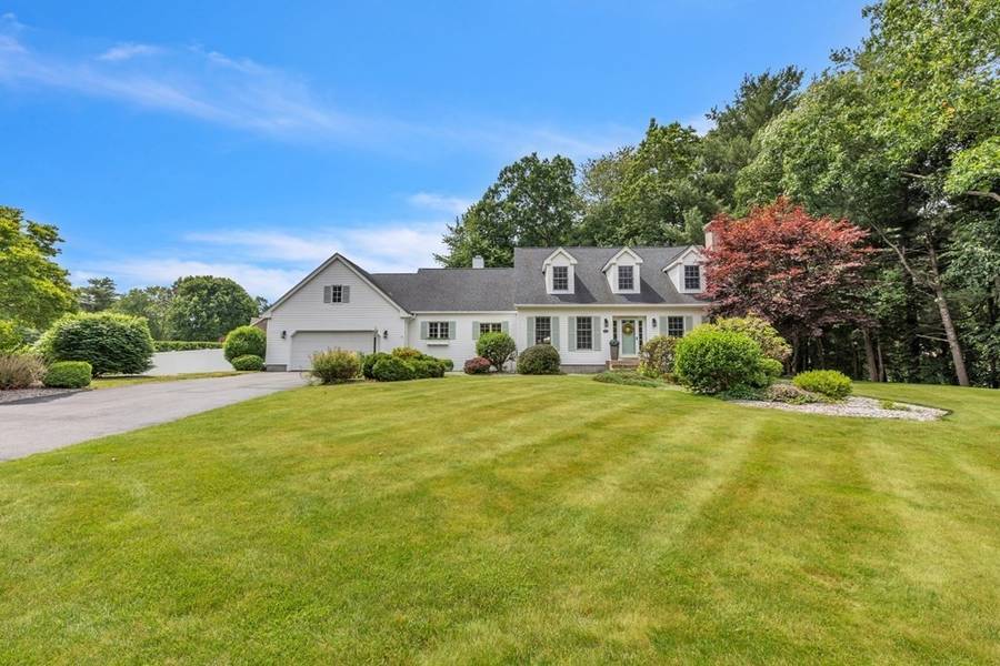 304 Millbrook Dr, East Longmeadow, MA 01028