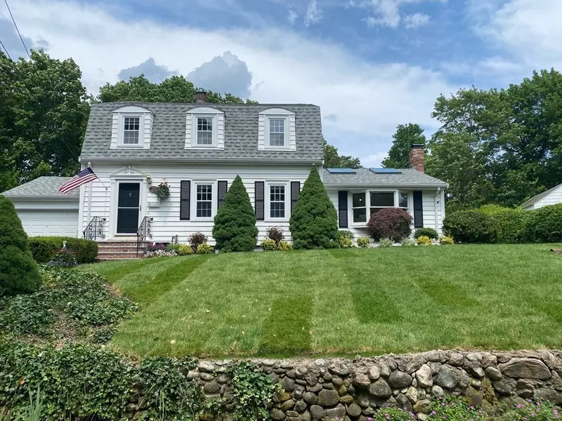 29 Norfolk Ave, Westwood, MA 02090