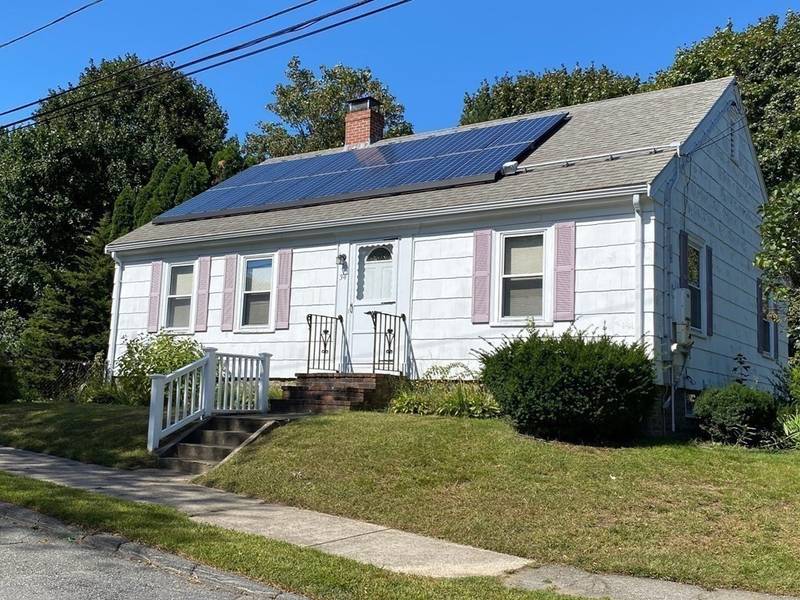 34 Swan St, Beverly, MA 01915