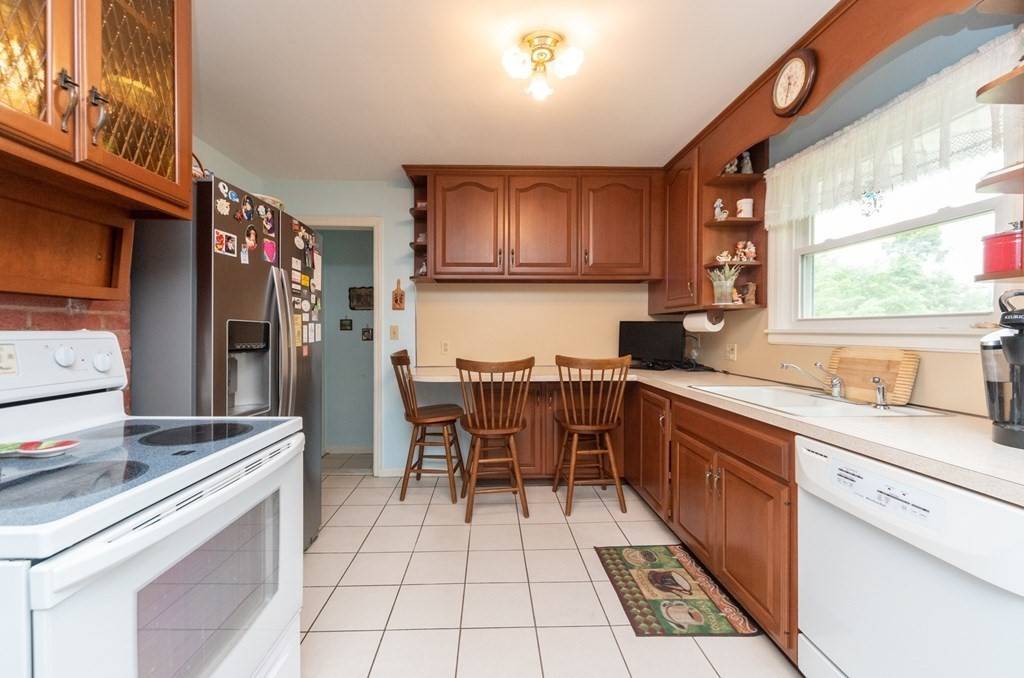 Westborough, MA 01581,6 Harvey Lane