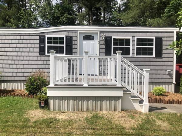 Wareham, MA 02576,5 Siesta Dr