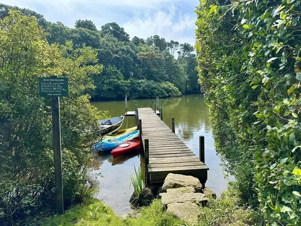 West Tisbury, MA 02575,248 Pond Road