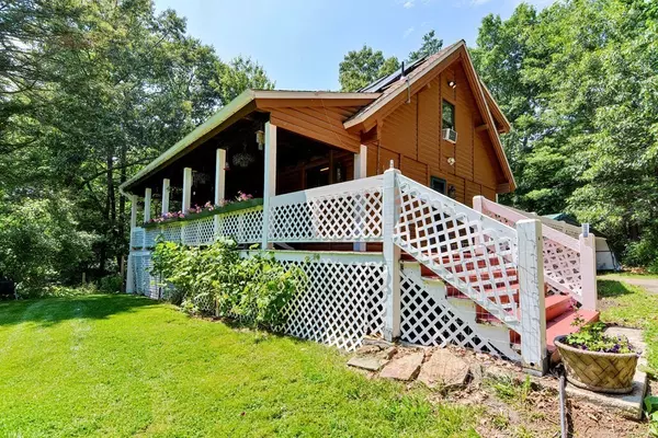 Brookfield, MA 01506,63 Molasses Hill Rd