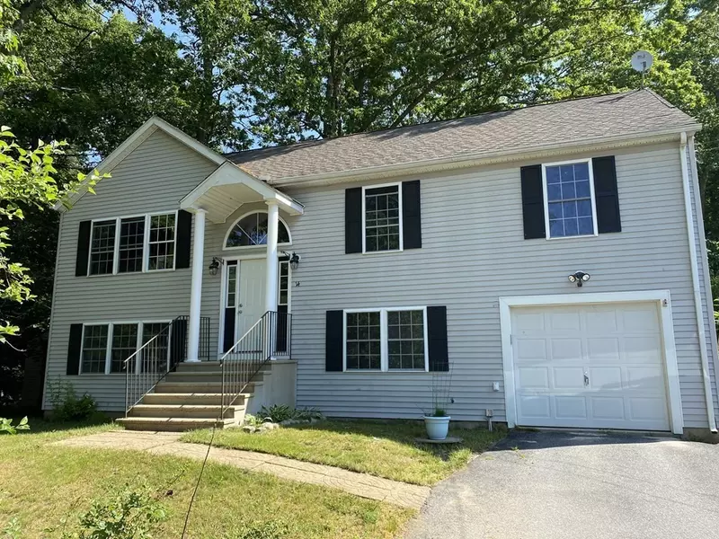 14 Browns Brook Rd, Webster, MA 01570