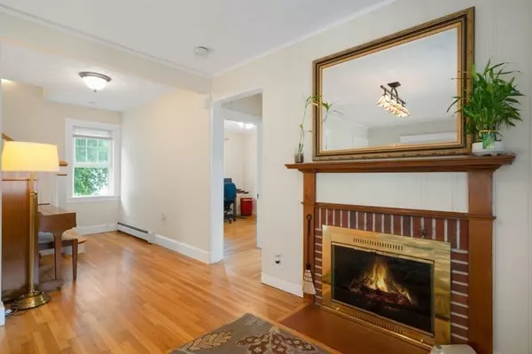 Natick, MA 01760,12 Oak Knoll Rd.