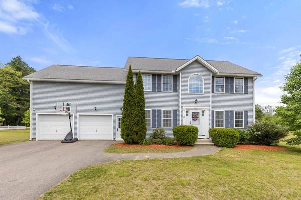 10 Mohawk Dr, Gardner, MA 01440