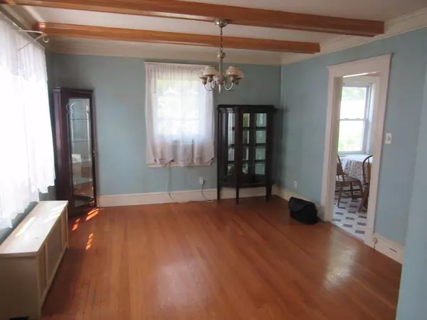 Quincy, MA 02171,326 E Squantum St