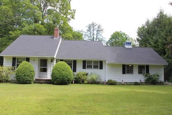 73 Meadow Ln, Greenfield, MA 01301