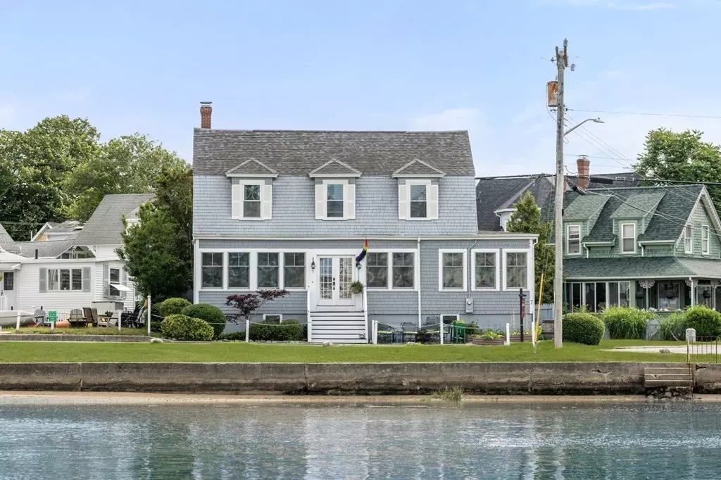 Wareham, MA 02558,7 N Water St