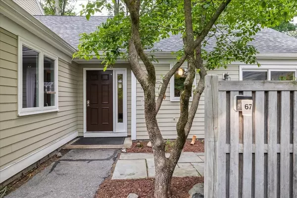 67 Fifer Ln #67, Lexington, MA 02420