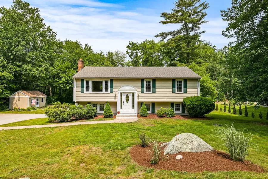 401 Brook St, Hanson, MA 02341