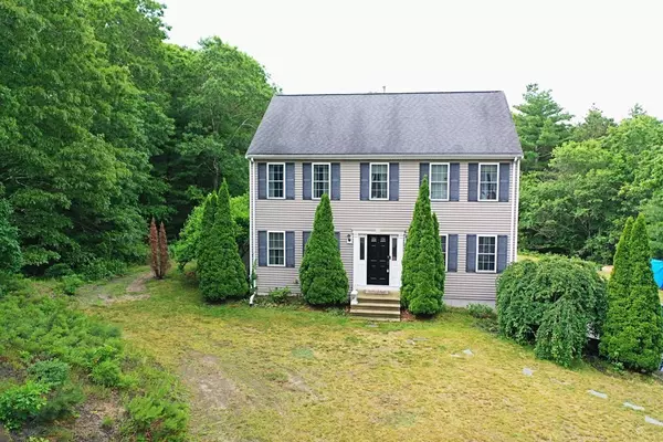 4 Timeless Ln, Wareham, MA 02538