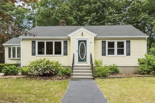 12 Oak Street, Wilmington, MA 01887