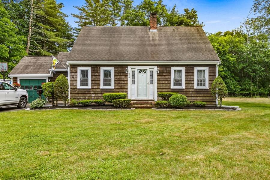 258 Auburn St, Whitman, MA 02382