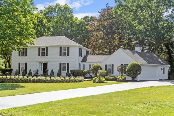 7 Russet Lane, Lynnfield, MA 01940