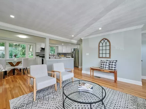 Burlington, MA 01803,2 Paula St