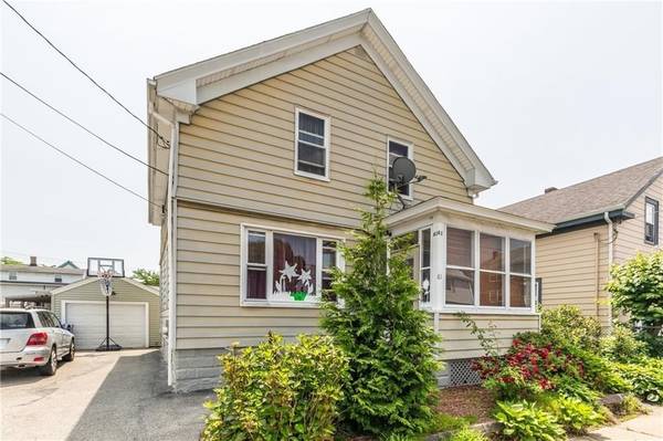 61 Ivy St, East Providence, RI 02914