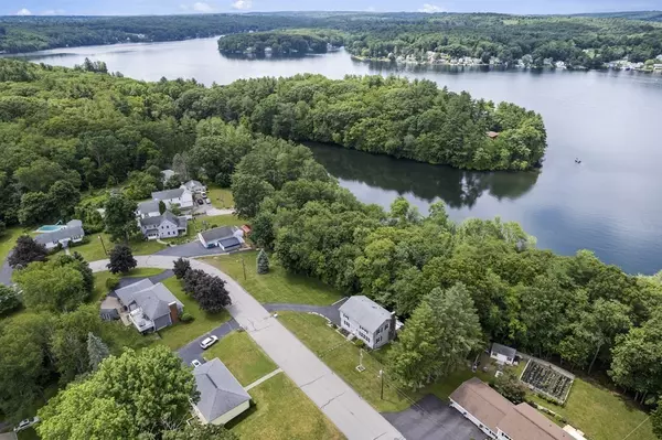 Millbury, MA 01527,31 Hemlock Dr