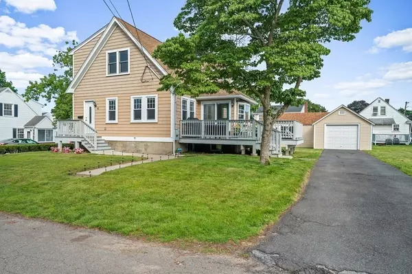 45 Howe St, Quincy, MA 02169