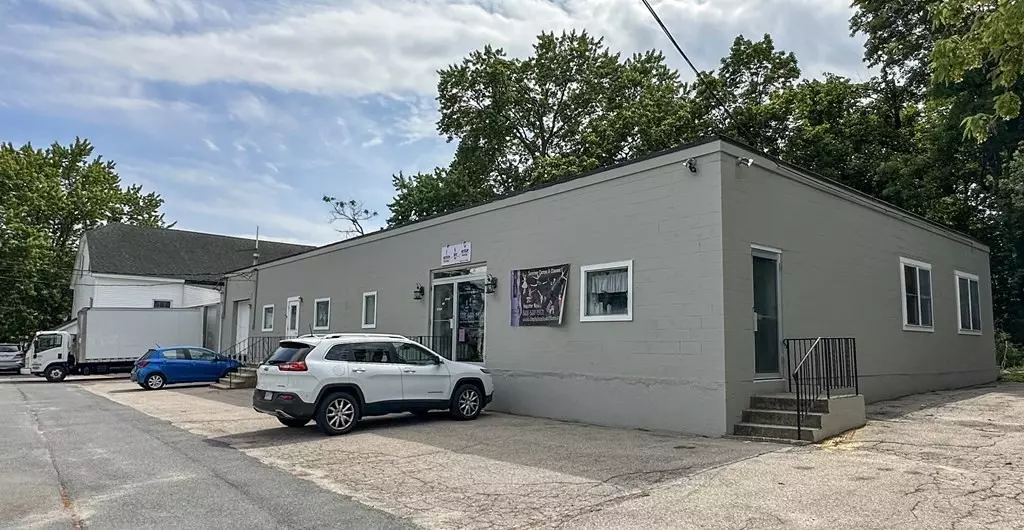 Medway, MA 02053,9 Lincoln St