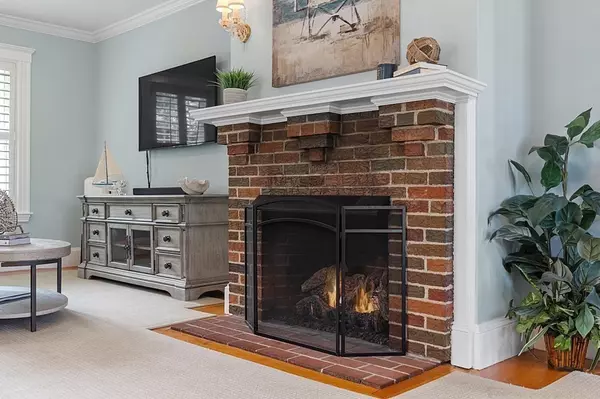 Marblehead, MA 01945,50 Brookhouse Dr