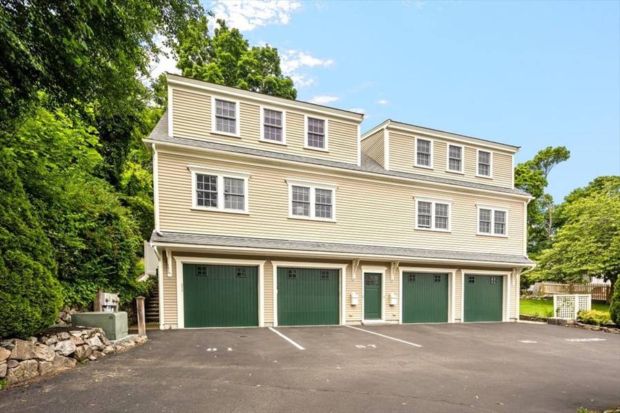 87 North St #87, Hingham, MA 02043