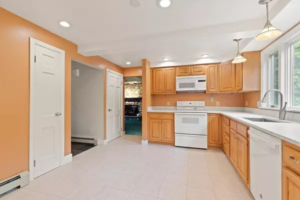 Mansfield, MA 02048,861 West St