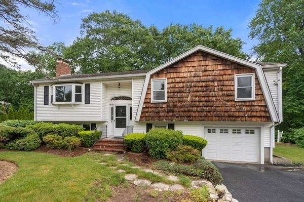 4 Pierce Street, Walpole, MA 02081