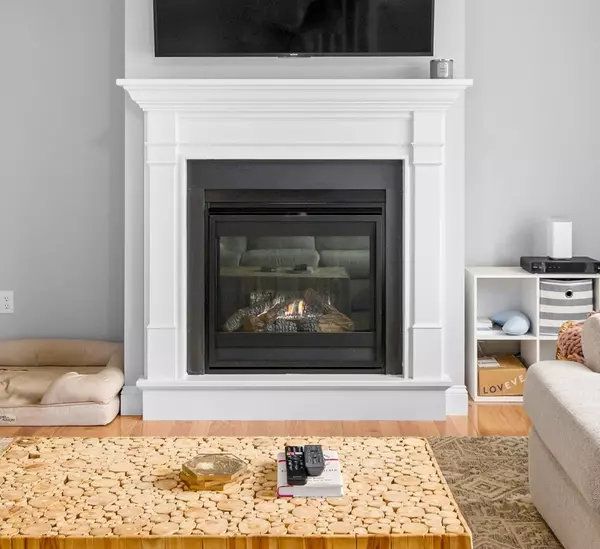 Nashua, NH 03062,11 Braeburn Dr