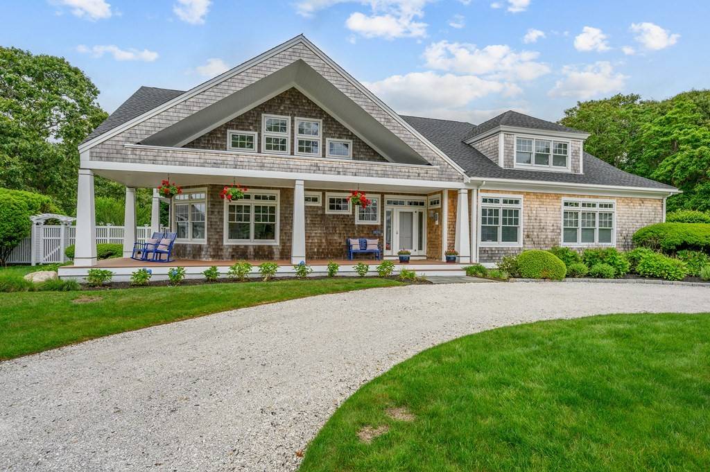 Falmouth, MA 02536,434 Menauhant Rd