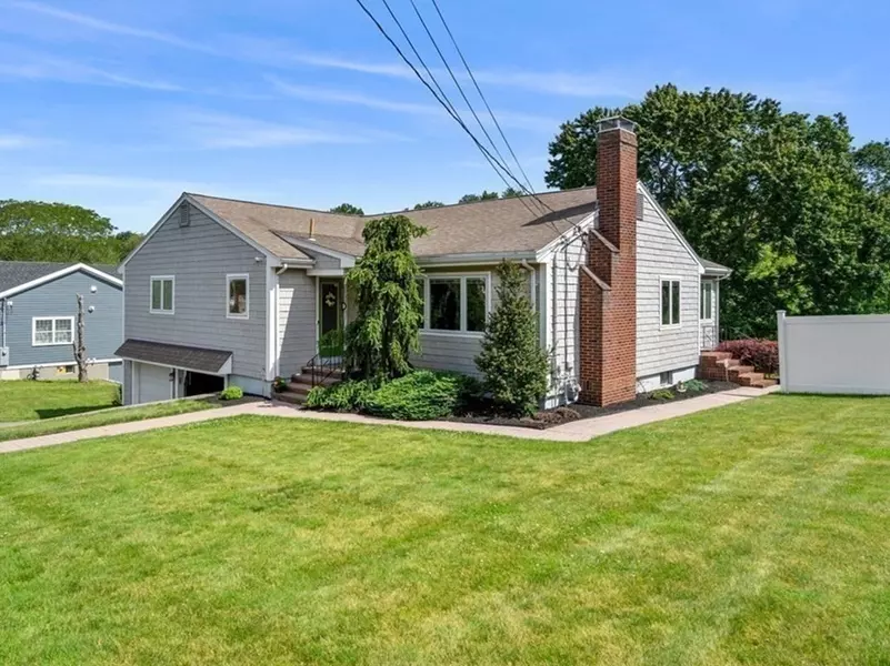 60 Ridgewood Rd, Milton, MA 02186