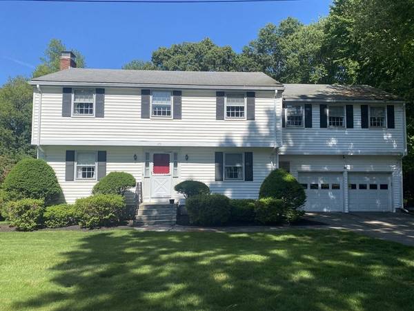 49 Colonial Rd, Needham, MA 02492