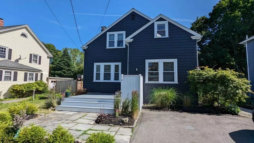 Marblehead, MA 01945,6 Old Salem Rd