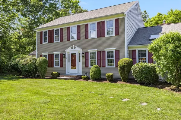 Sandwich, MA 02563,19 Susan Carsley Way