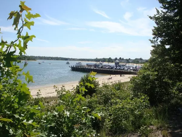 Wareham, MA 02571,185 Onset Avenue #F