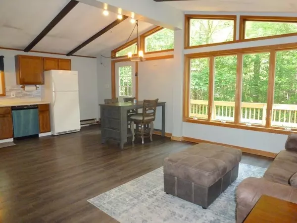 Oakham, MA 01068,248 Scott Rd